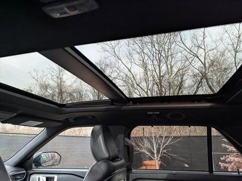 Used 2020 Ford Explorer ST w/ Premium Technology Package image 23