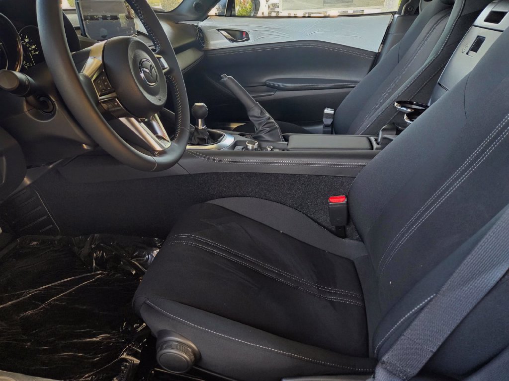 New 2026 MAZDA MX-5 Miata Club w/ Interior Package RWD image 6
