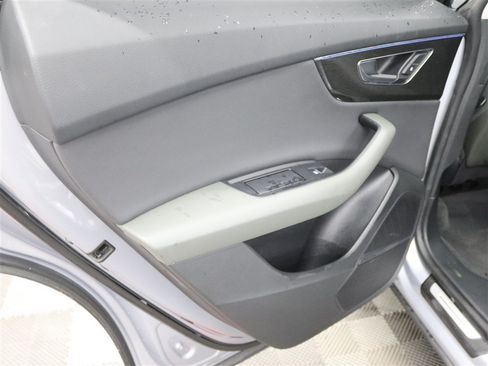 Used 2019 Audi Q8 Premium Plus w/ Premium Plus AWD/4WD image 19