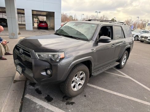 Used 2020 Toyota 4Runner SR5 Premium image 1