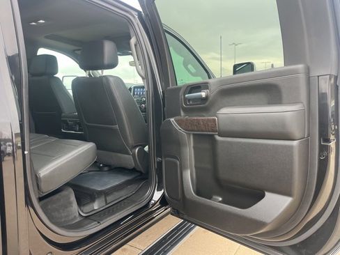 Used 2023 GMC Sierra 3500 Denali w/ Denali Black Diamond Edition image 47