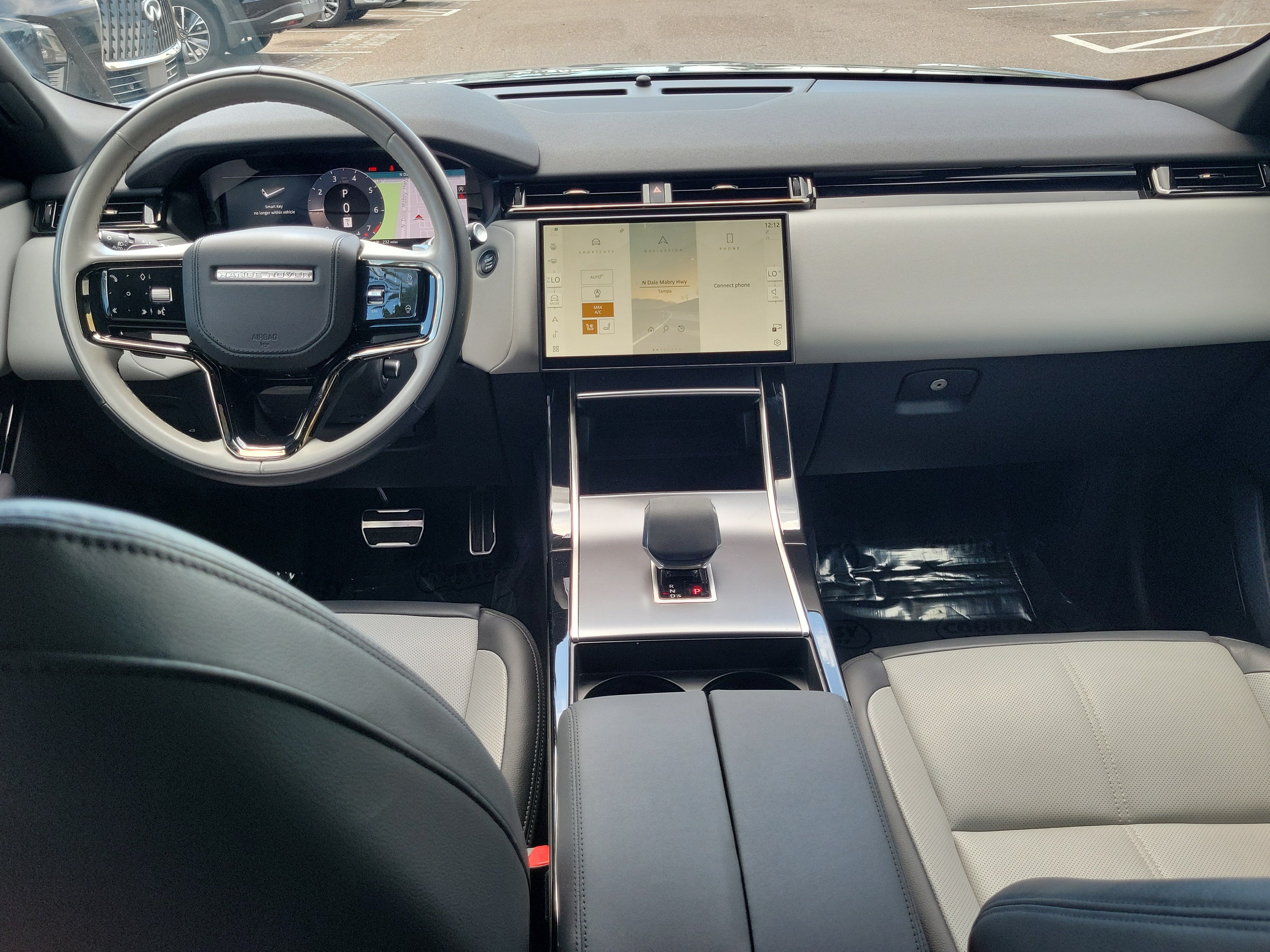 Used 2024 Land Rover Range Rover Velar Dynamic SE AWD/4WD image 14
