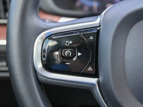 Used 2023 Volvo XC60 B5 Plus w/ Climate Package image 31