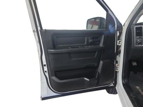 Used 2014 RAM 1500 Express image 16
