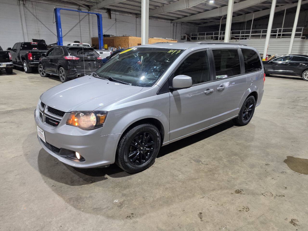 Used 2019 Dodge Grand Caravan GT FWD image 1