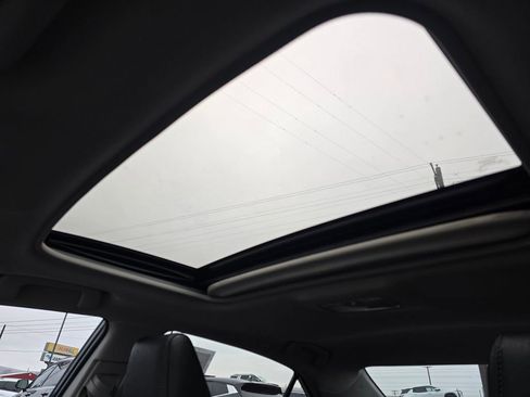 Used 2016 Toyota Corolla S FWD image 23