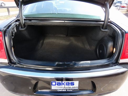 Used 2019 Chrysler 300 Touring L w/ Quick Order Package 22F image 19