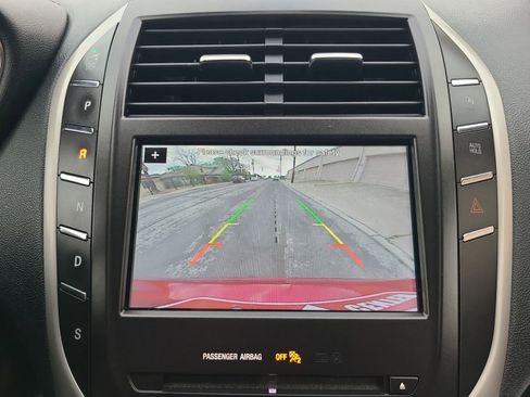Used 2018 Lincoln MKC Select w/ Select Plus Package FWD image 16