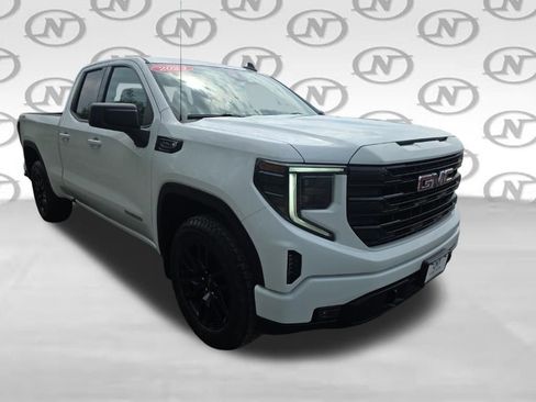 Used 2023 GMC Sierra 1500 Elevation AWD/4WD image 13