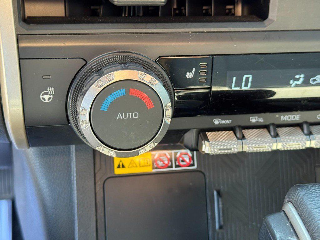 Certified 2024 Toyota Tacoma SR5 AWD/4WD image 21