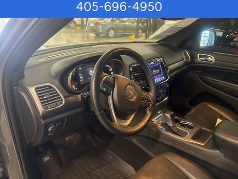 Used 2019 Jeep Grand Cherokee Altitude image 11