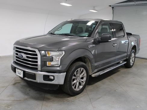 Used 2016 Ford F150 XLT w/ Equipment Group 302A Luxury image 4