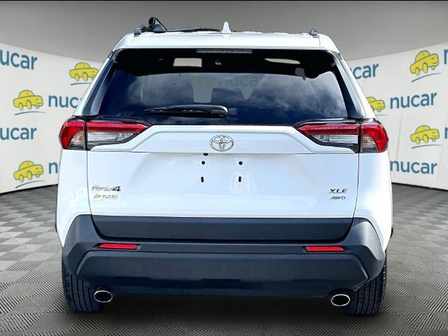 Used 2025 Toyota RAV4 XLE AWD/4WD image 4