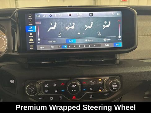 Used 2024 Jeep Wrangler Unlimited Sport AWD/4WD image 17