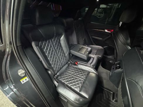Used 2018 Audi SQ5 Premium Plus image 17