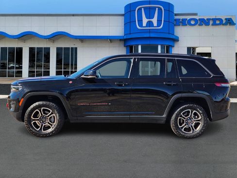 Used 2022 Jeep Grand Cherokee Trailhawk image 3