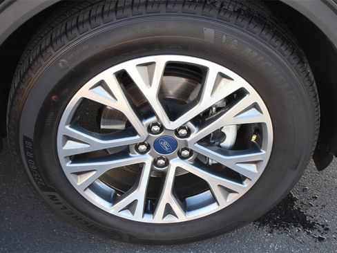 Used 2022 Ford Escape SEL w/ Technology Package image 29