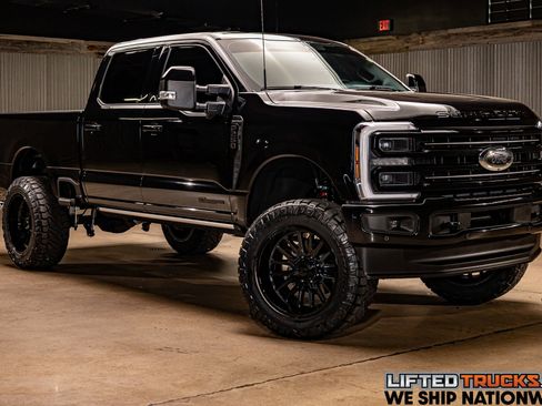 Used 2025 Ford F250 Platinum w/ FX4 Off-Road Package image 1