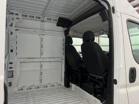Used 2023 RAM ProMaster 2500 FWD image 20