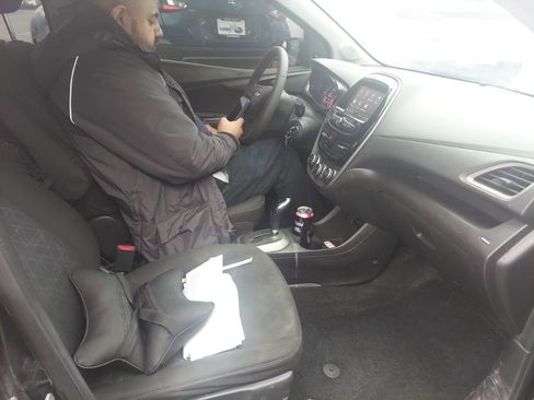 Used 2022 Chevrolet Spark LS image 8