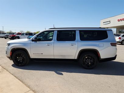 New 2025 Jeep Wagoneer L Series II w/ Convenience Group I