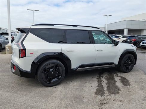 New 2026 Kia EV9 GT-Line image 2