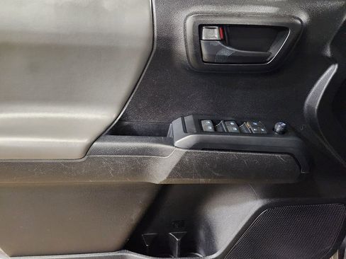 Used 2021 Toyota Tacoma SR w/ SR Convenience Package RWD image 43