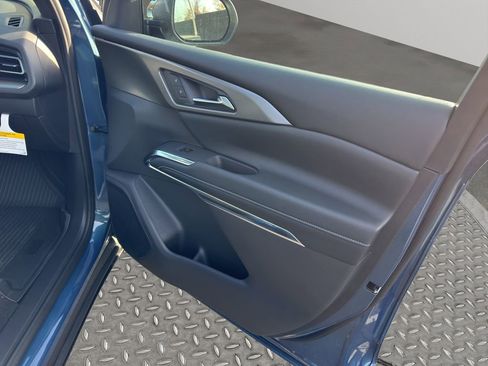 New 2026 Chevrolet Traverse LT w/ Sun and Wheel Package image 29