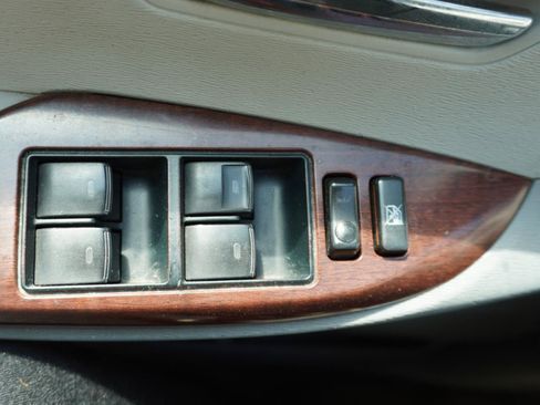Used 2012 Toyota Sienna XLE AWD/4WD image 29