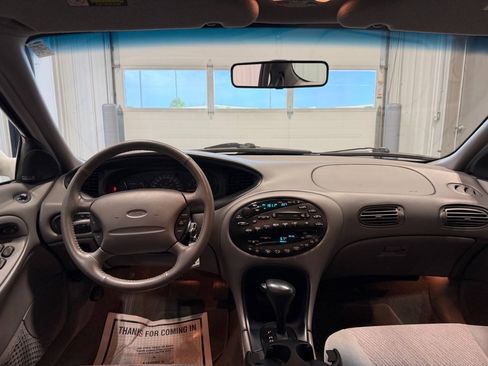 Used 1997 Ford Taurus SHO FWD image 31