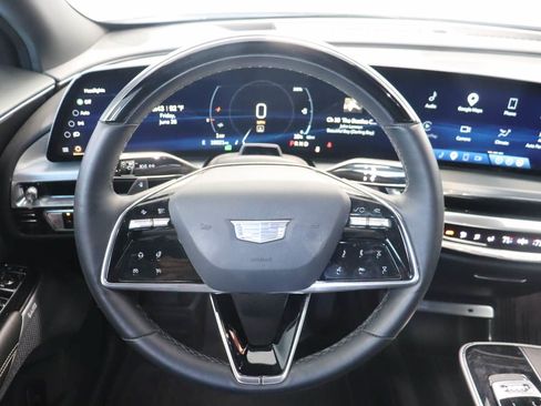 Used 2024 Cadillac Lyriq Sport RWD image 9