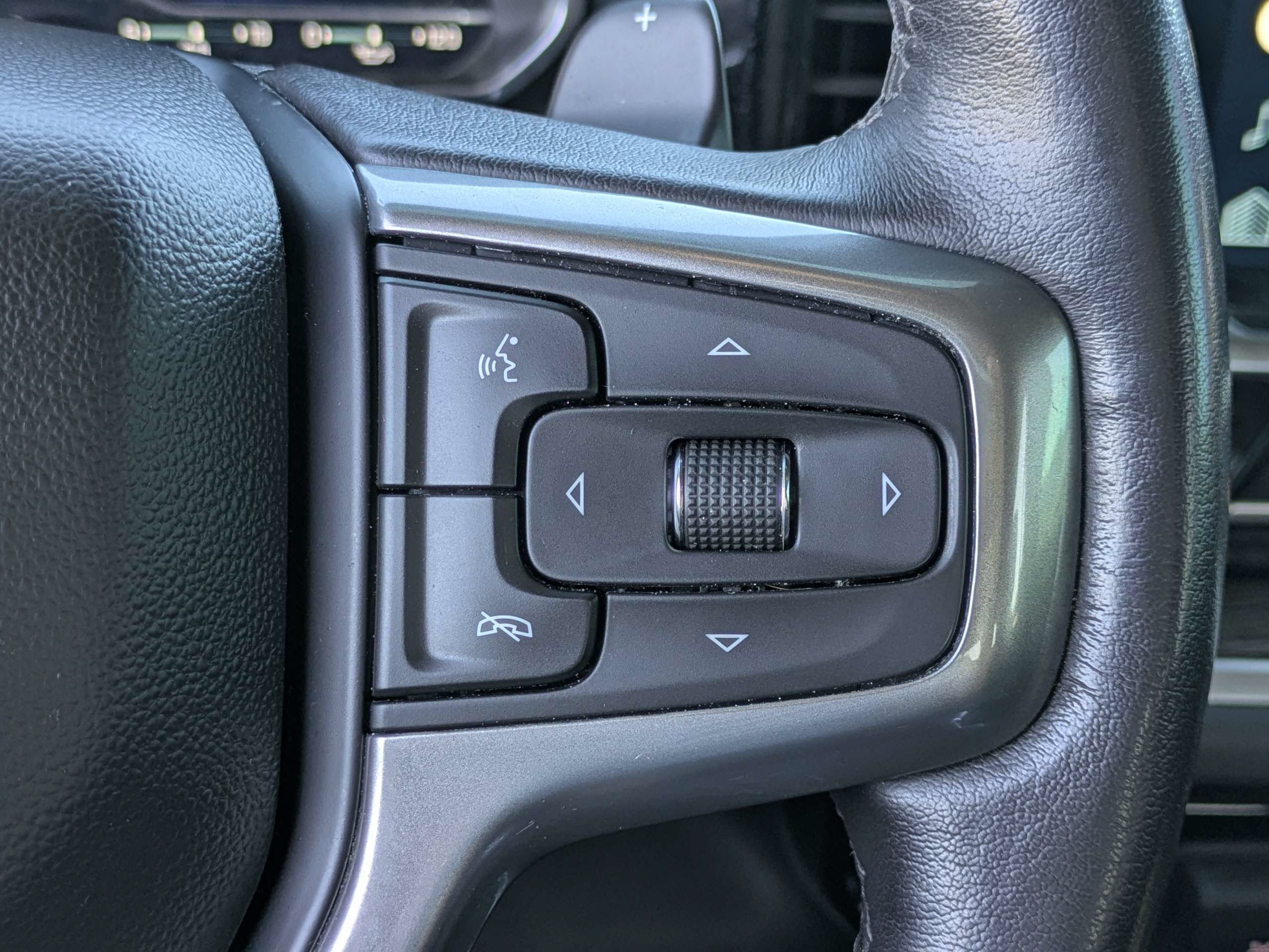 Used 2022 Chevrolet Silverado 1500 LT Trail Boss w/ LT Trail Boss Premium Package AWD/4WD image 24