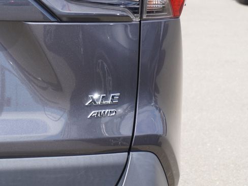 Used 2022 Toyota RAV4 XLE Premium AWD/4WD image 10