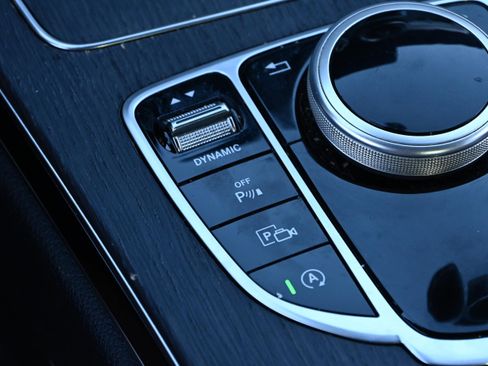 Used 2020 Mercedes-Benz C 300 Sedan image 16