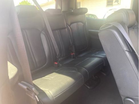 Used 2024 Jeep Wagoneer Series II w/ Flexible Seating Group AWD/4WD image 12