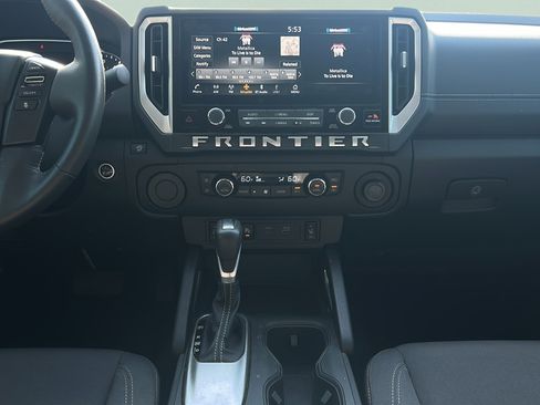 Used 2025 Nissan Frontier SV w/ SV Convenience Package RWD image 23