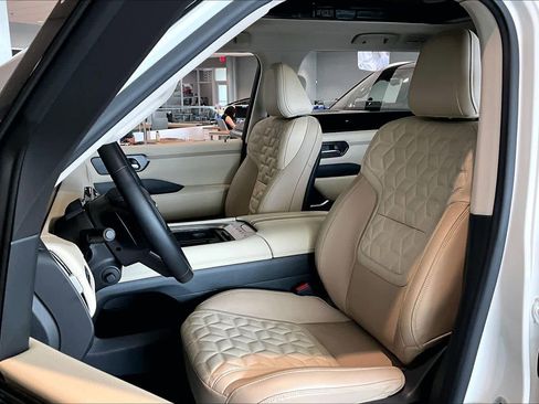 New 2026 Nissan Armada Platinum image 17