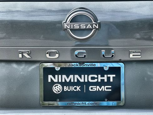 Used 2023 Nissan Rogue S image 30