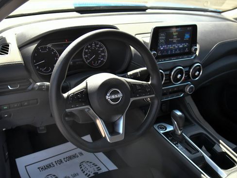 Used 2024 Nissan Sentra SV FWD image 14