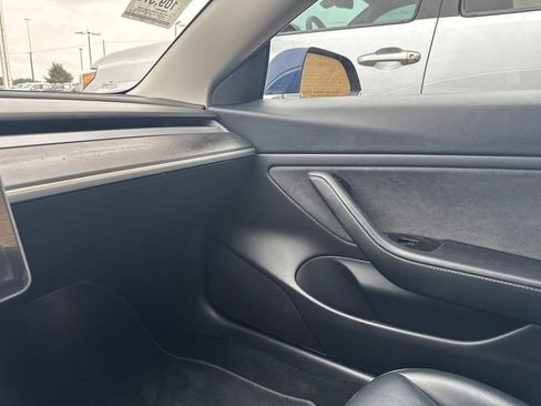 Used 2018 Tesla Model 3 Long Range RWD image 14
