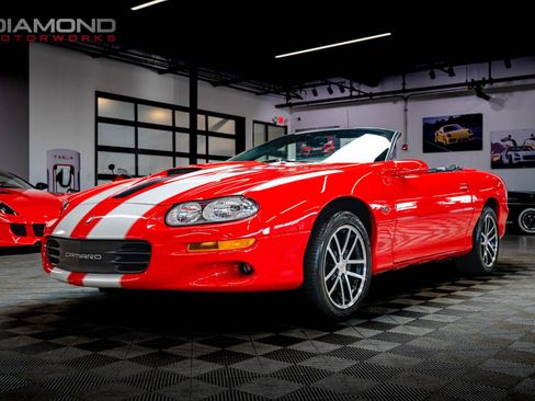 Used 2002 Chevrolet Camaro Z28 w/ SS Performance/Appearance Pkg image 10