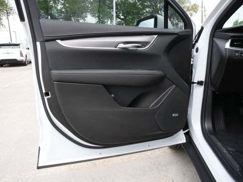 New 2026 Cadillac XT5 Luxury w/ LPO, Floor Liner Package image 16