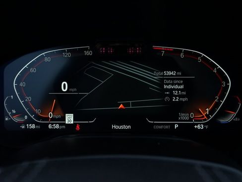 Used 2021 BMW 740i xDrive w/ Premium Package image 13