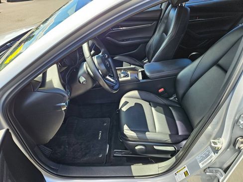 Used 2019 MAZDA MAZDA3 Sedan FWD image 15
