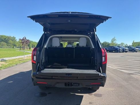 Used 2025 Ford Expedition Active AWD/4WD image 12
