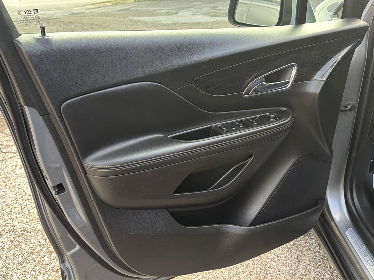 Used 2015 Buick Encore AWD image 9