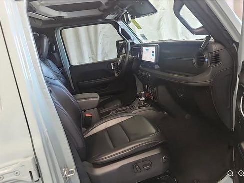 Used 2024 Jeep Wrangler Unlimited Rubicon 4xe image 2