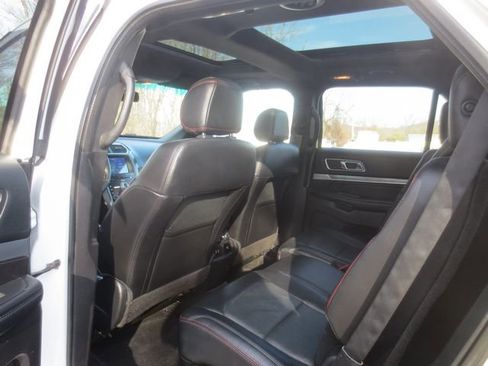 Used 2016 Ford Explorer Sport w/ Equipment Group 401A image 10