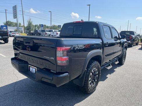 Used 2022 Nissan Frontier PRO-4X w/ Technology Package image 7