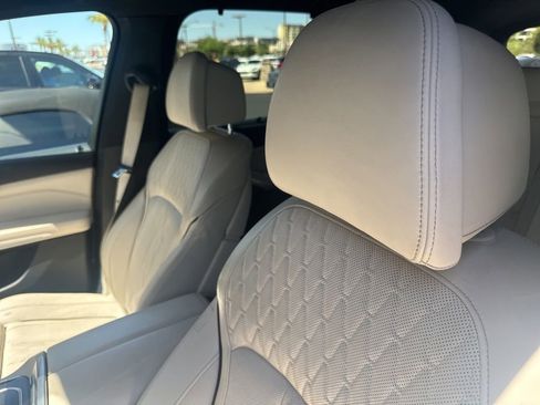 Used 2020 BMW X5 M50i AWD/4WD image 5